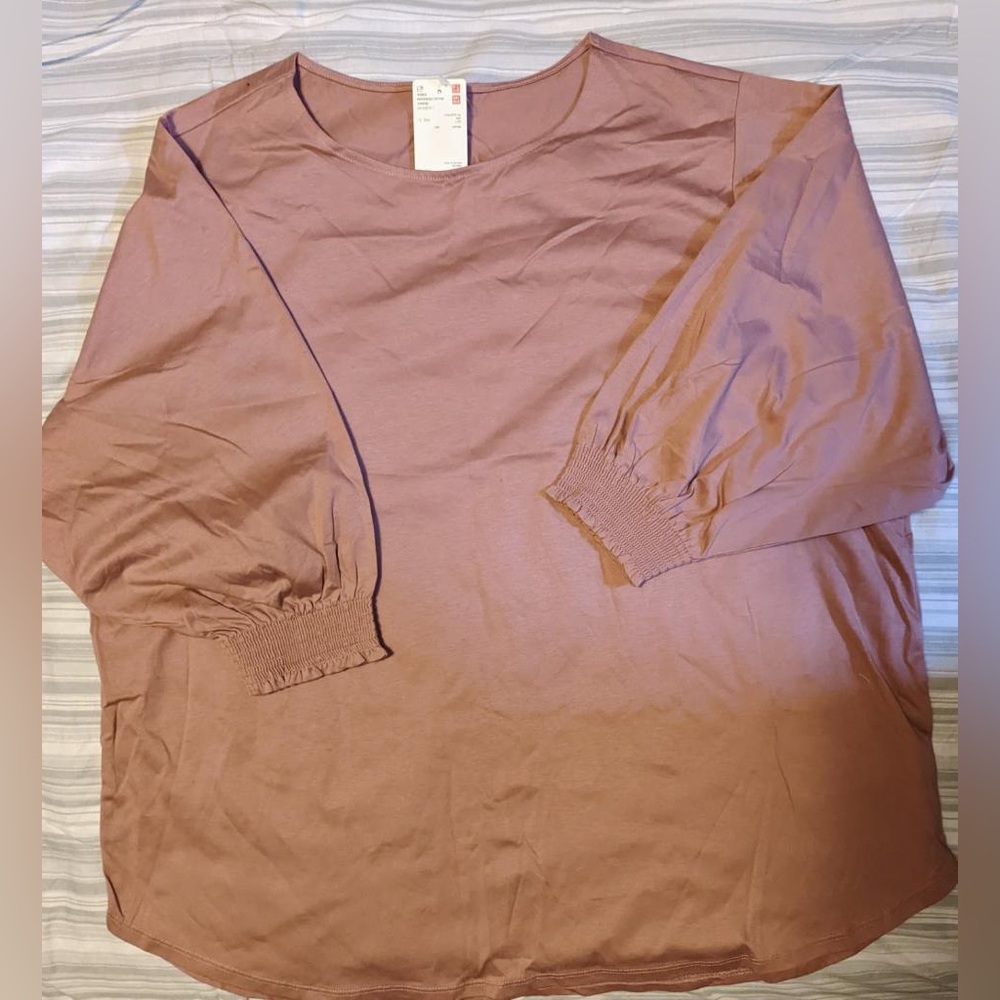 Uniqlo Women’s 3/4 sleeve tee